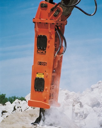 E225