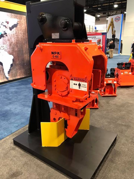 On display at ConExpo 2017 – C6-CSD sheet pile driver