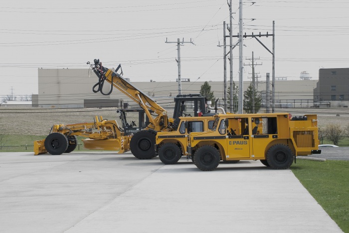 Paus PG10 grader, 1253 mining scaler, and two MinCa 5.1 utility vehicles-personnel carriers (2)